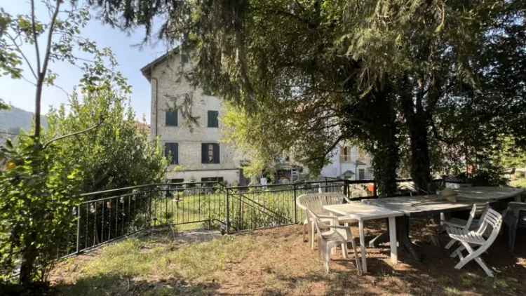 Appartamento in Via Sorerolo 2, Sassello, 6 locali, 1 bagno, 110 m²