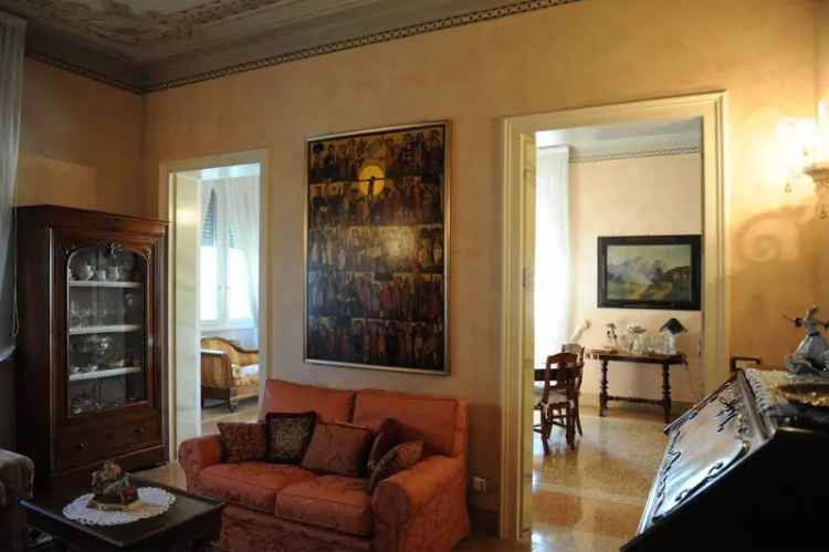 Villa singola in Castellucchio, Castellucchio, 13 locali, 550 m²