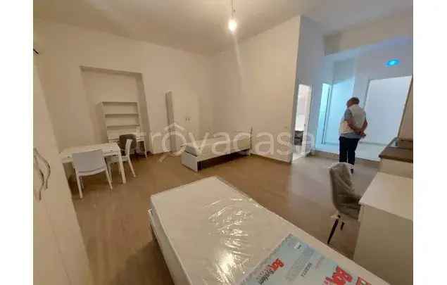 Affitto 2 camera appartamento di 40 m² in Naples