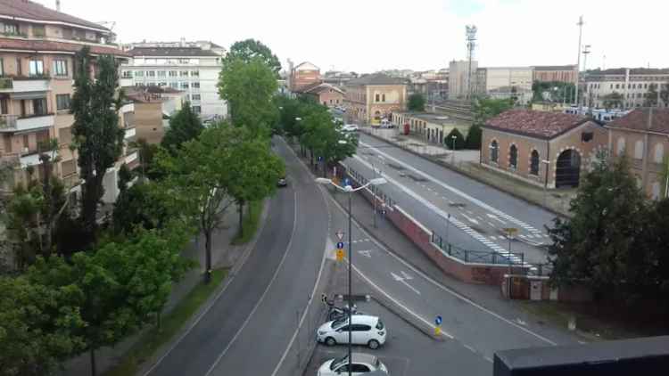 Appartamento in Viale Trento e Trieste, Treviso, 12 locali, 4 bagni