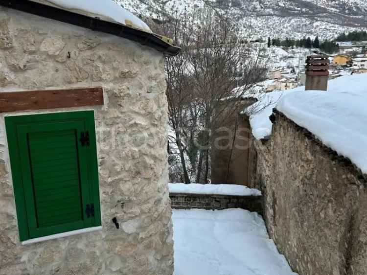 Casa Indipendente in in affitto da privato a Villalago via Eusebio Lupi, 2