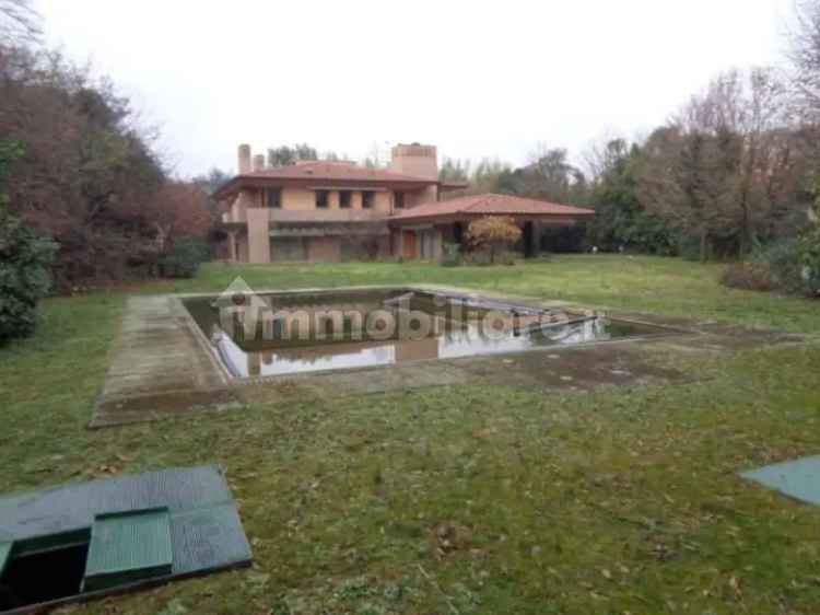 Villa all'asta via Alcide De Gasperi, 10/A, Montebelluna