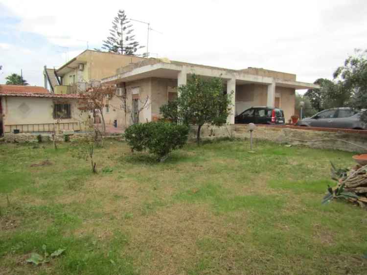 Villa a Siracusa 4 Locali 1 Bagno 180 mq