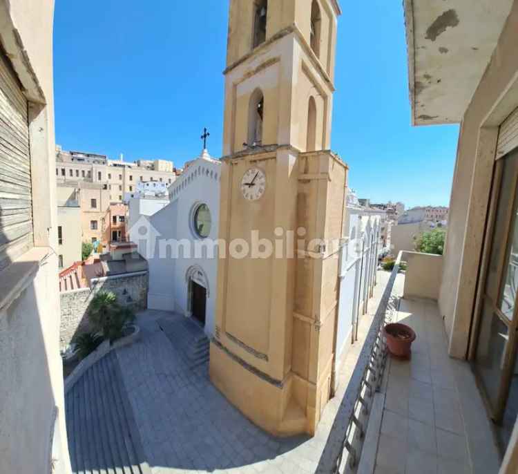 Quadrilocale piazza Sant'Eulalia, Marina, Cagliari