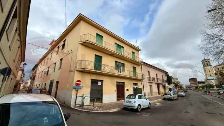 Appartamento in Piazza San Tommaso di Aquino, Aquino, 8 locali, 180 m²