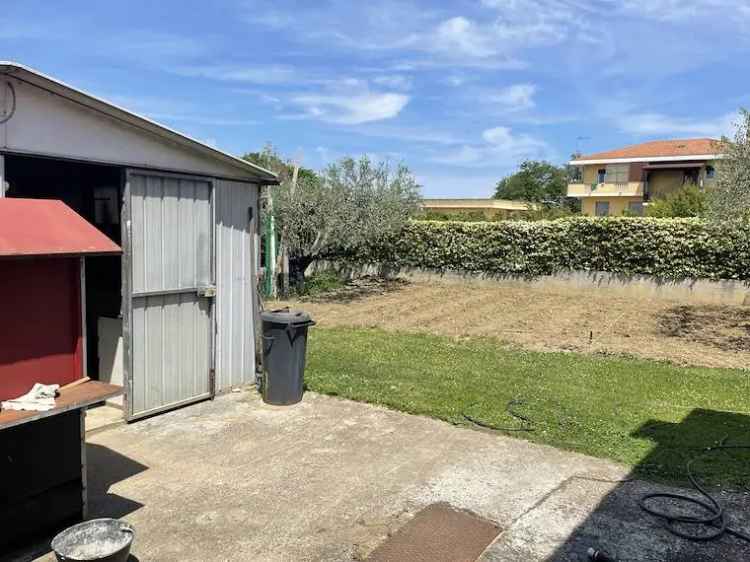 Casa Indipendente in vendita  a Cappelle sul Tavo