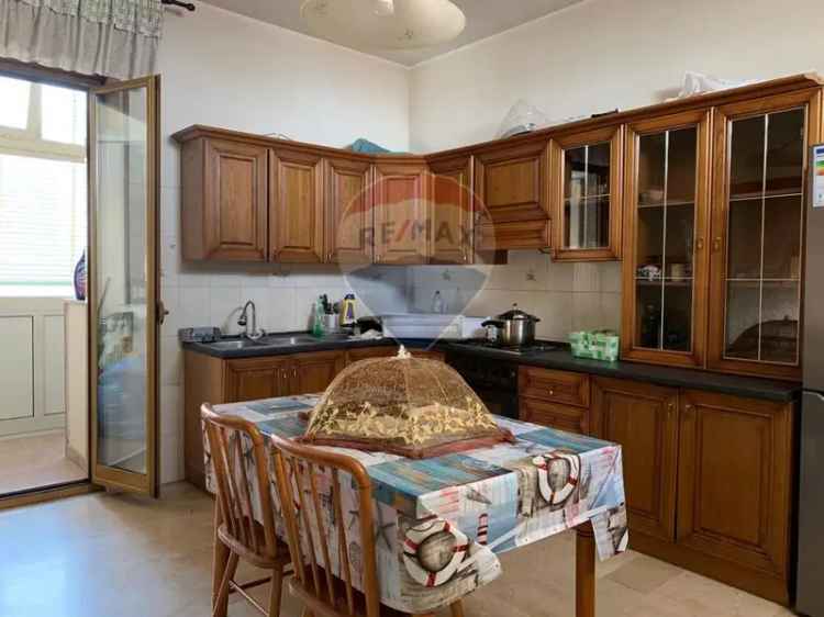 Appartamento in Dei Mille, Misterbianco, 5 locali, 2 bagni, 130 m²