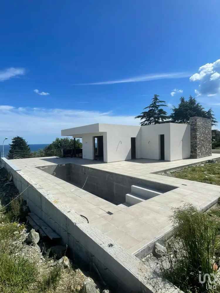 Vendita casa 7 locali di 158 m² in Varazze (17019) - 116899 - iad