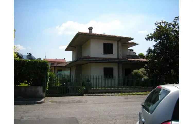 Villa in vendita a Bovezzo