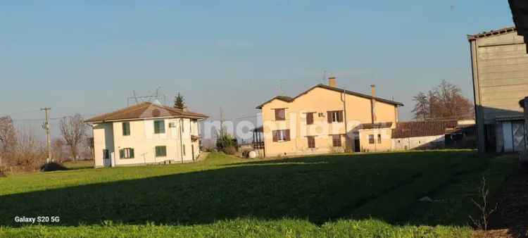 Cascina, buono stato, 120400 m², Agnadello