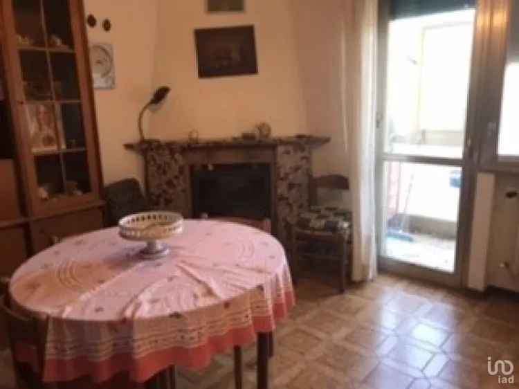 Vendita casa 6 locali di 180 m² in Teramo (64100) - 54573 - iad