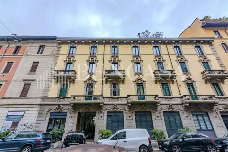 Appartamento in Via Macedonio Melloni 40, Milano, 5 locali, 2 bagni