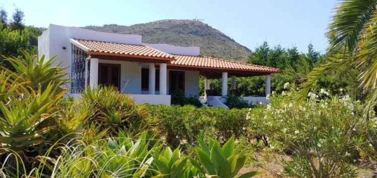 Villa in Via LENTIA 1, Lipari, 4 locali, 2 bagni, 167 m², multilivello