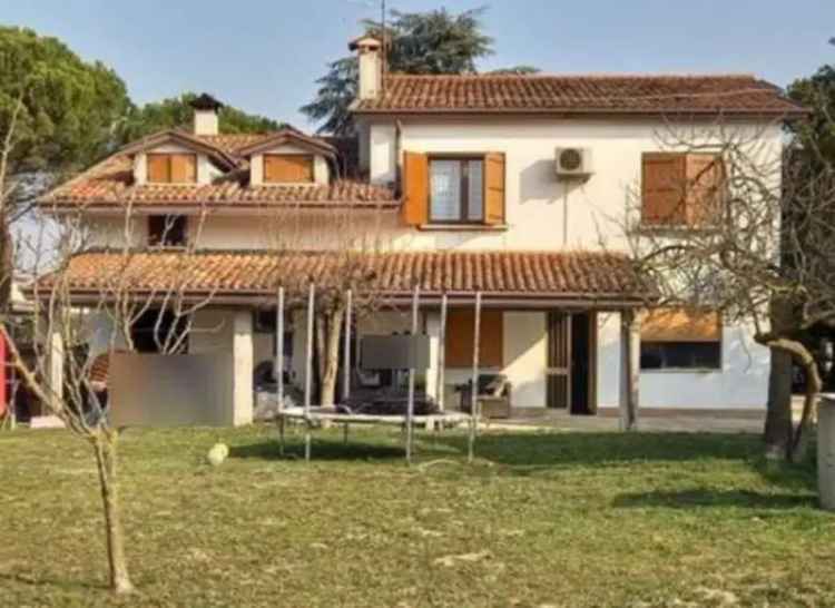 Villa in Via Cavin Maggiore, Pianiga, 12 locali, 317 m² in vendita