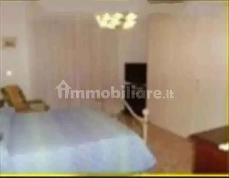 Trilocale Foiano della Chiana Centro - Appartamento Arredato con Balcone e Terrazzo