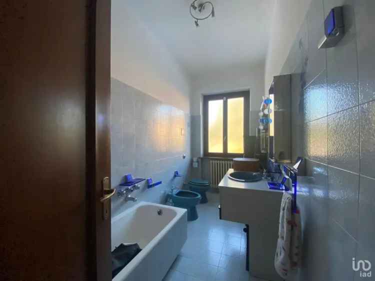 Vendita casa 10 locali di 298 m² in Albizzate (21041) - 66605 - iad