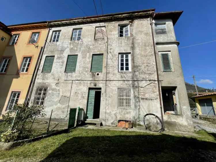 Appartamento via del Borgo, San Lorenzo a Vaccoli, Lucca