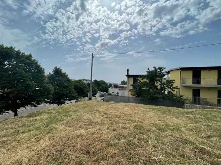 Terreno edificabile in Via Di Sotto , 179, Pescara (PE)