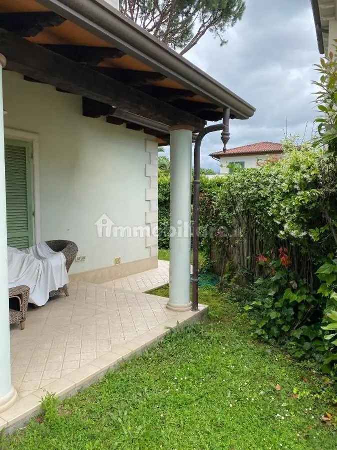 Villa unifamiliare, ottimo stato, 180 m², Centro, Forte dei Marmi