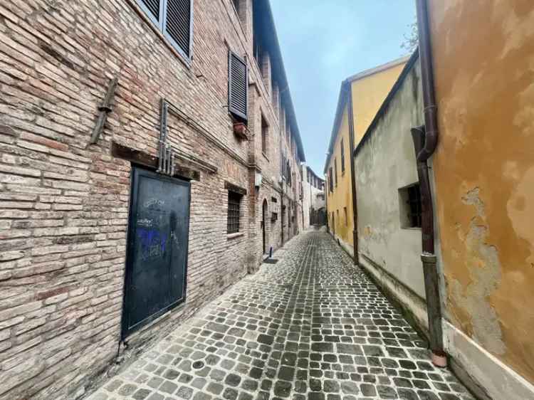 Appartamento in Via le Conce, Fabriano, 5 locali, 1 bagno, 77 m²