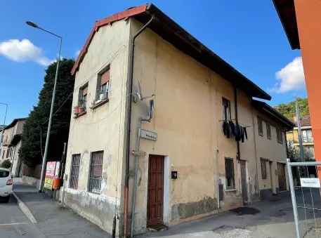 CASA SINGOLA CON 2 CAMERE