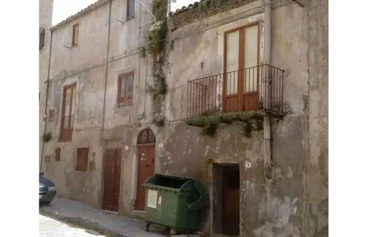 Casa indipendente in vendita a Pietraperzia