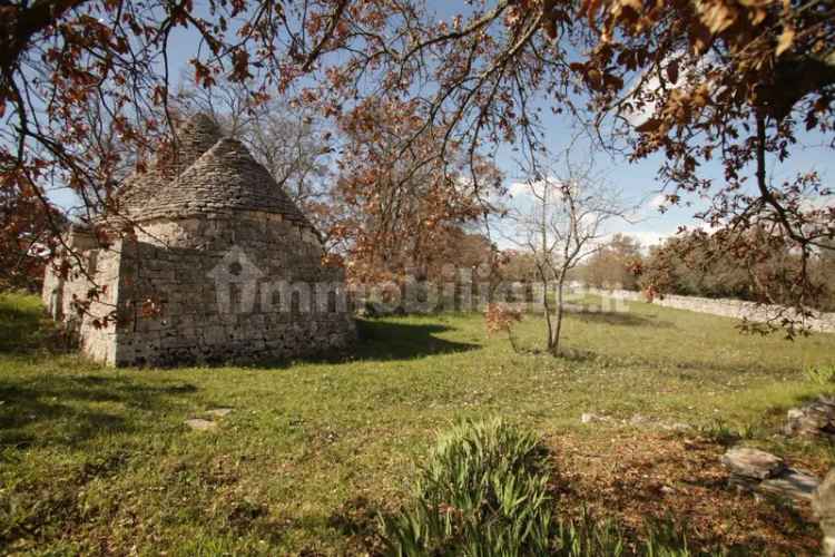 Trullo Martellotti, Campanile, Fumarola, Cavalleriza, Ostuni