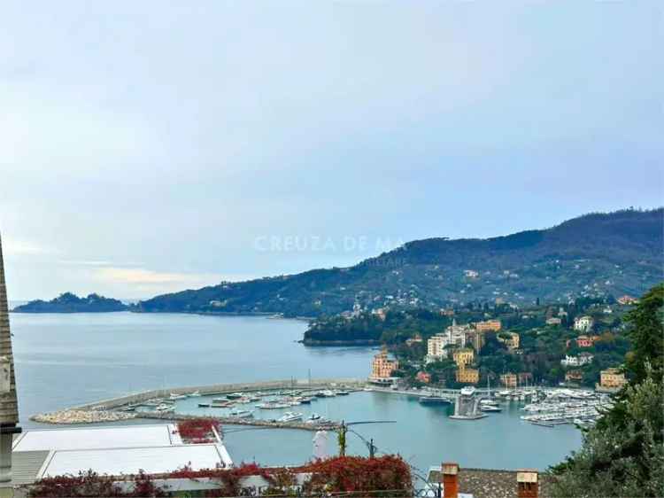 Appartamento in Via Bozzo Costa, Rapallo, 6 locali, 3 bagni, 141 m²