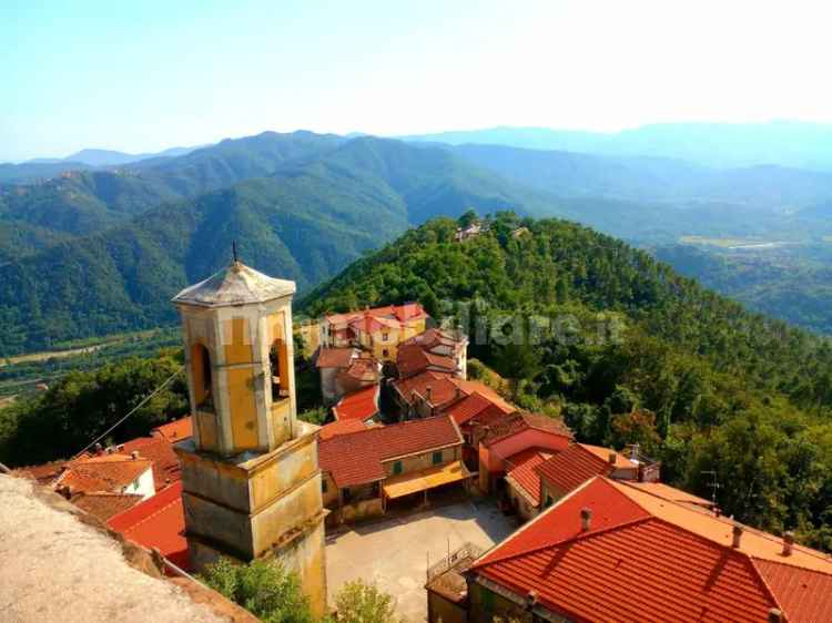 Villa unifamiliare via Castello, Calice al Cornoviglio