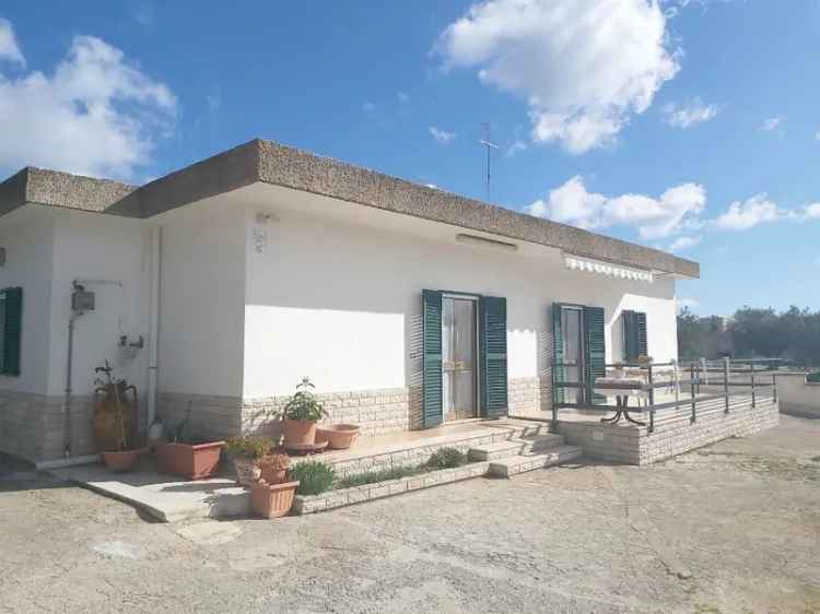 Villa in Zona B, Noci, 4 locali, 2 bagni, giardino privato, 85 m²