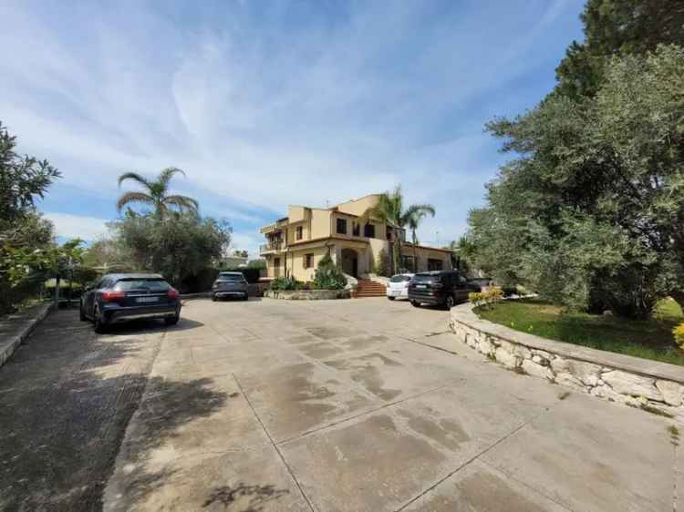 Villa in Traversa Sinerchia, 1, Siracusa (SR)