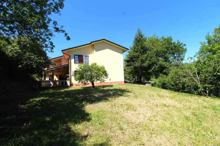 Villa in Via molino, Aulla, 8 locali, 2 bagni, giardino privato