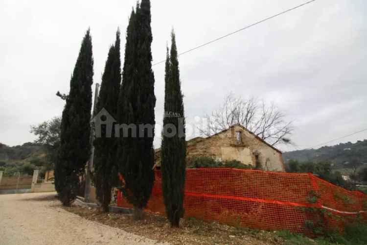 Rustico contrada piana santi, Massignano