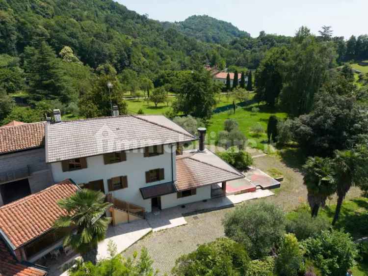 Villa unifamiliare Borgo Venchiaredo, Centro, Magnano in Riviera