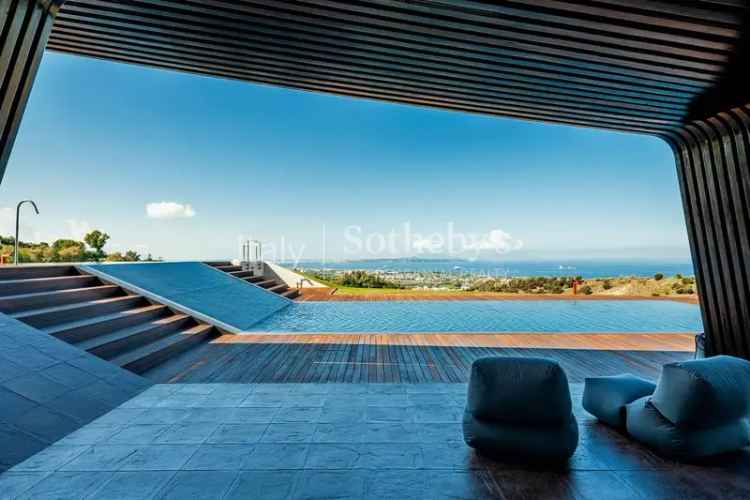 Sofisticata villa di design con piscina e vista mare