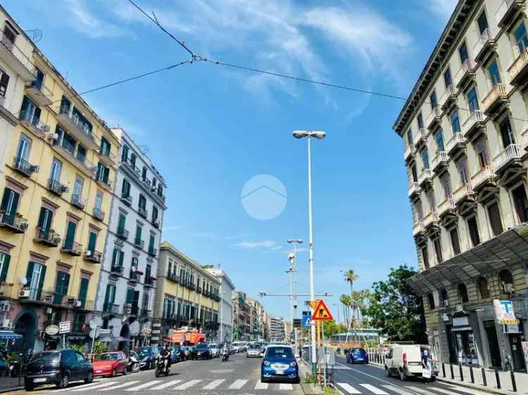 Quadrilocale viale Fiorentine a Chiaia 8, Chiaia, Napoli