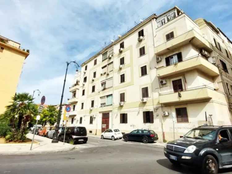 Appartamento in Via Giovanni di Cristina, Palermo, 1 bagno, arredato