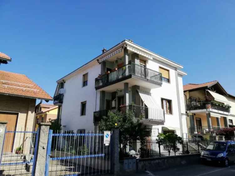 Appartamento in Via Battisti 24, Beinasco, 5 locali, 106 m² in vendita