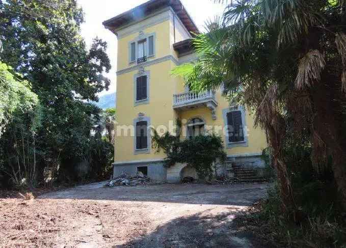 Villa all'asta corso Bergamo 23, Lecco