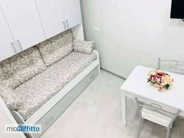 Appartamento In Affitto in Svincolo Napoli centro, Napoli, Campania