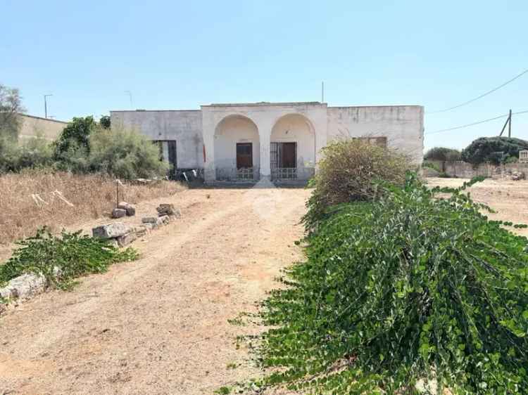 Rustico via Pesaro, San Pietro in Bevagna, Manduria