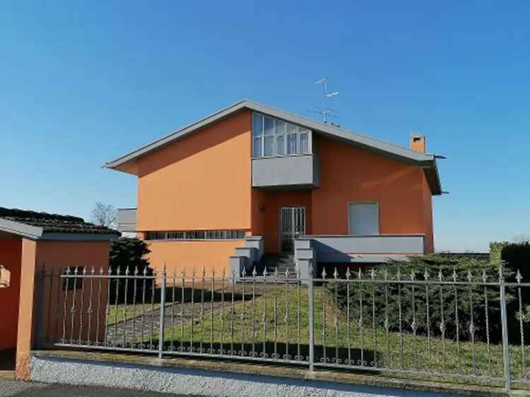 Villa singola in Via MORO 12, Monte Cremasco, 4 locali, 2 bagni