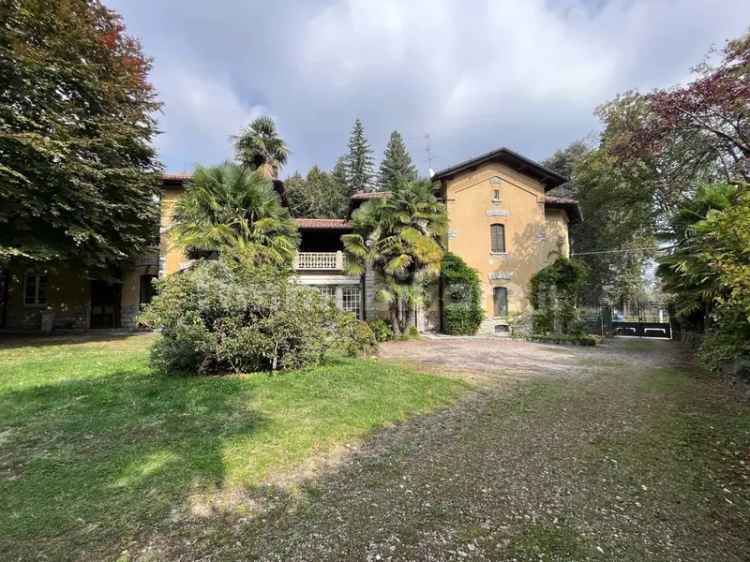 Villa unifamiliare via Benvenuto Cellini 22, Sant'Ambrogio, Varese