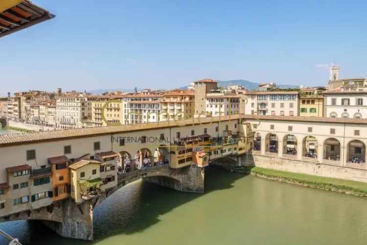 Trilocale Ponte Vecchio, Piazza della Repubblica, Firenze