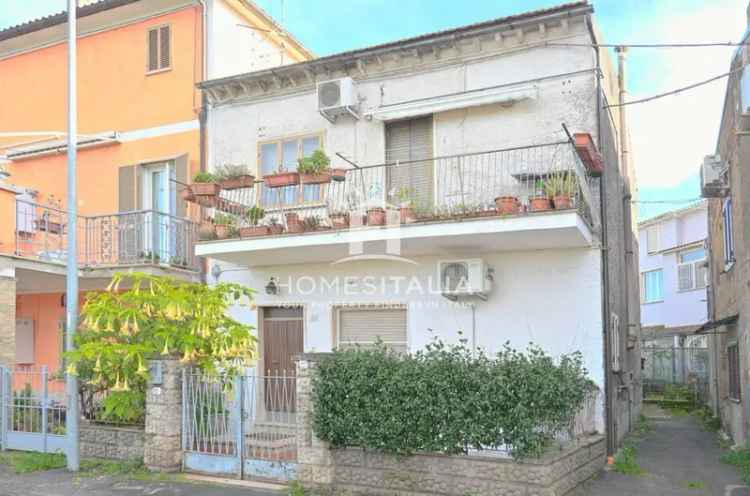 Appartamento via della Stazione 69, Grotte Santo Stefano, Viterbo