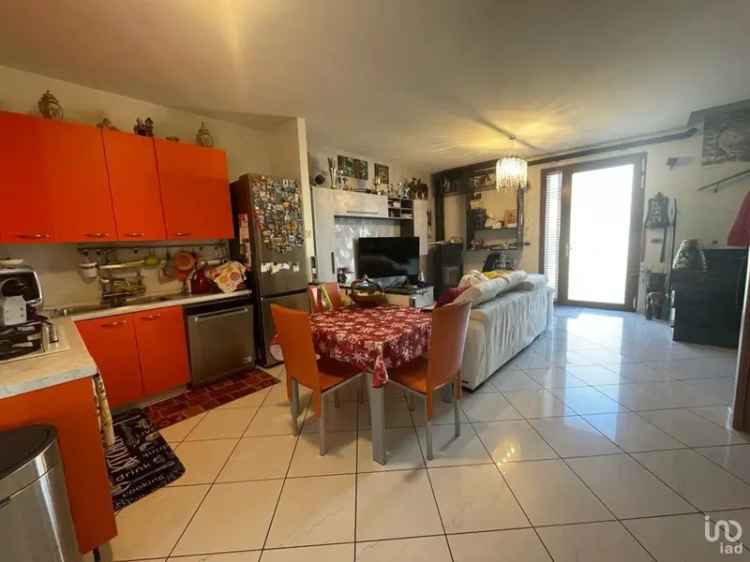 Vendita villa a schiera 5 locali di 98 m² in Arezzo (52100) - 105273 - iad