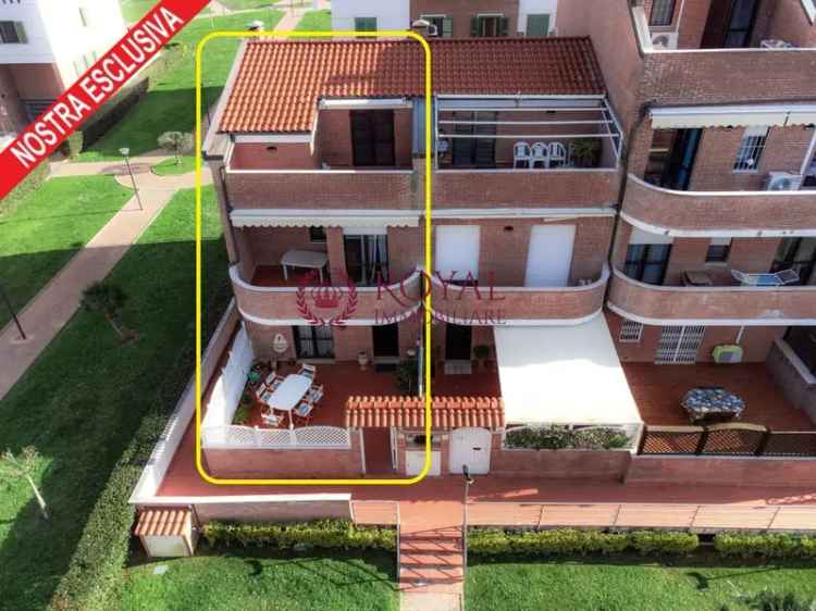 Villa a schiera in Via Svizzera, Livorno, 5 locali, 2 bagni, con box