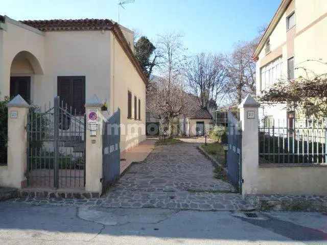 Villa unifamiliare via Leonardo Sinisgalli 25, Centro, Trecchina