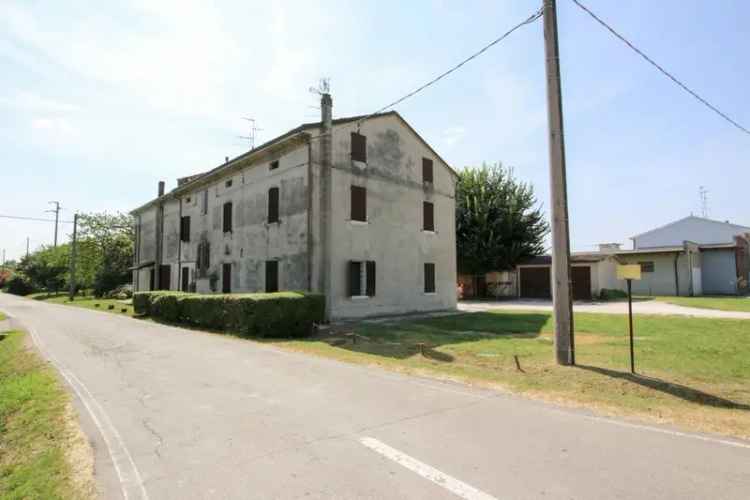 Villa bifamiliare via Viazzolo 2/a, Concordia sulla Secchia