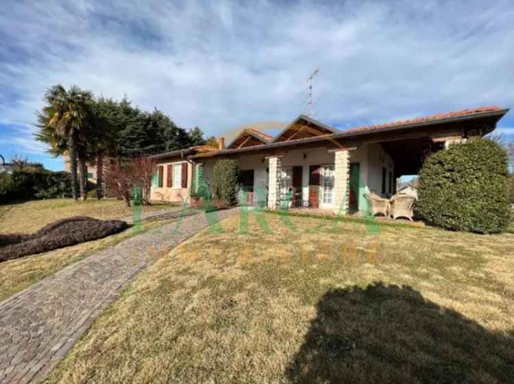 Villa in Via Provinciale 27, Adro, 5 locali, 2 bagni, giardino privato